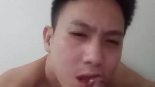 chinese guy sucking friend on webcam (1'17'')