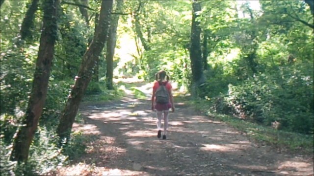 aurelia schoolgirl lost in forest