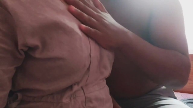 ඔෆිස් මිනිහ කුක්කු උරලා සැප දෙනවා Perfect Nipples and Big Natural Boobs TIT SUCKING - CamLucy